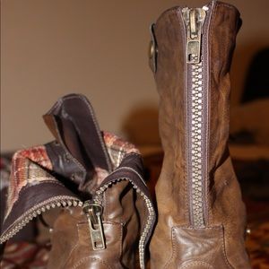Faux leather troopa boots
